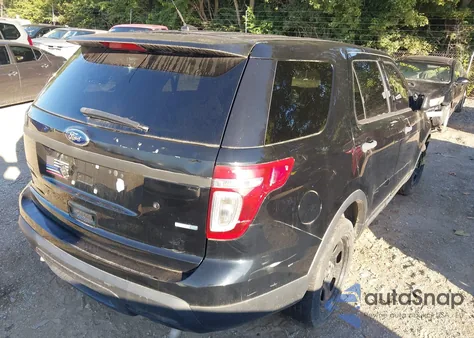 2014 Ford Police Interceptor z USA, uszkodzony, nr VIN 1FM5K8AR3EGA60439